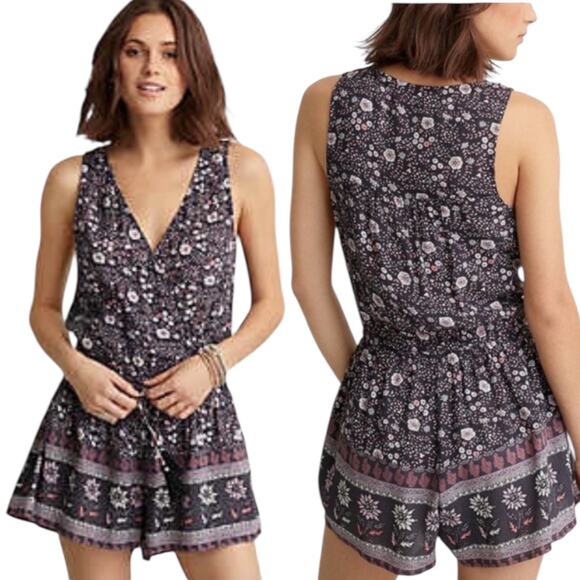 American Eagle Floral Tassel Tie Romper Sleeveless Gray Pink Size XS - Picture 1 of 9